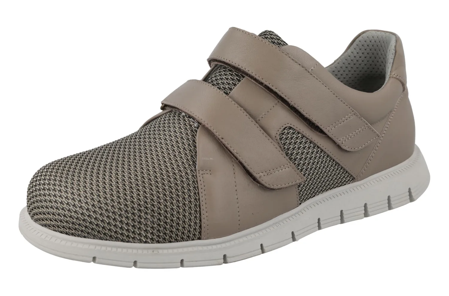 Mens Wide Fit Easy Access Trainer Style Casual Shoes - Fraser<DB Wider Fit Shoes Outlet